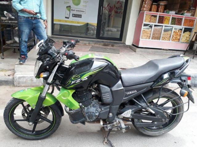 16 Used Green Color Yamaha Fz Bike For Sale | Droom